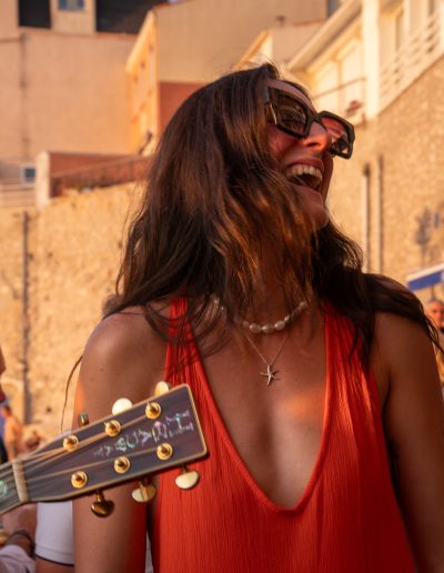 La chanteuse Lana Di Martino Galera en concert au Cabanon de Paulette à Marseille