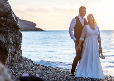 Shooting after day des mariés sur la plage de Sète au coucher du soleil – photographe mariage Mathis Vision