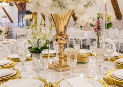 Décoration de table orientale élégante lors d’un mariage algérien – photographe mariage Mathis Vision